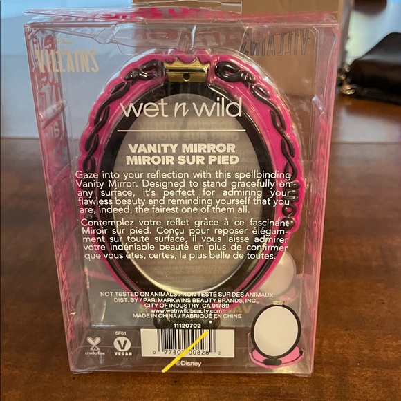 Wet n Wild Disney Villains Vanity Mirror & Bath Body Works Candle NWT - Picture 6 of 7